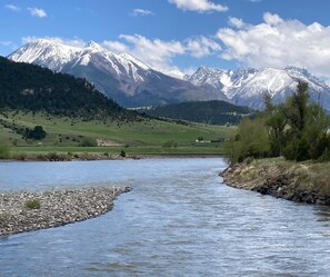 Miscellaneous - Rustic 1-bedroom studio in Emigrant near Yellowstone N.P. and Chico Hot Springs (Emigrant)