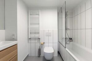 Bathroom - Plantonia Aparthotel (Kraków)