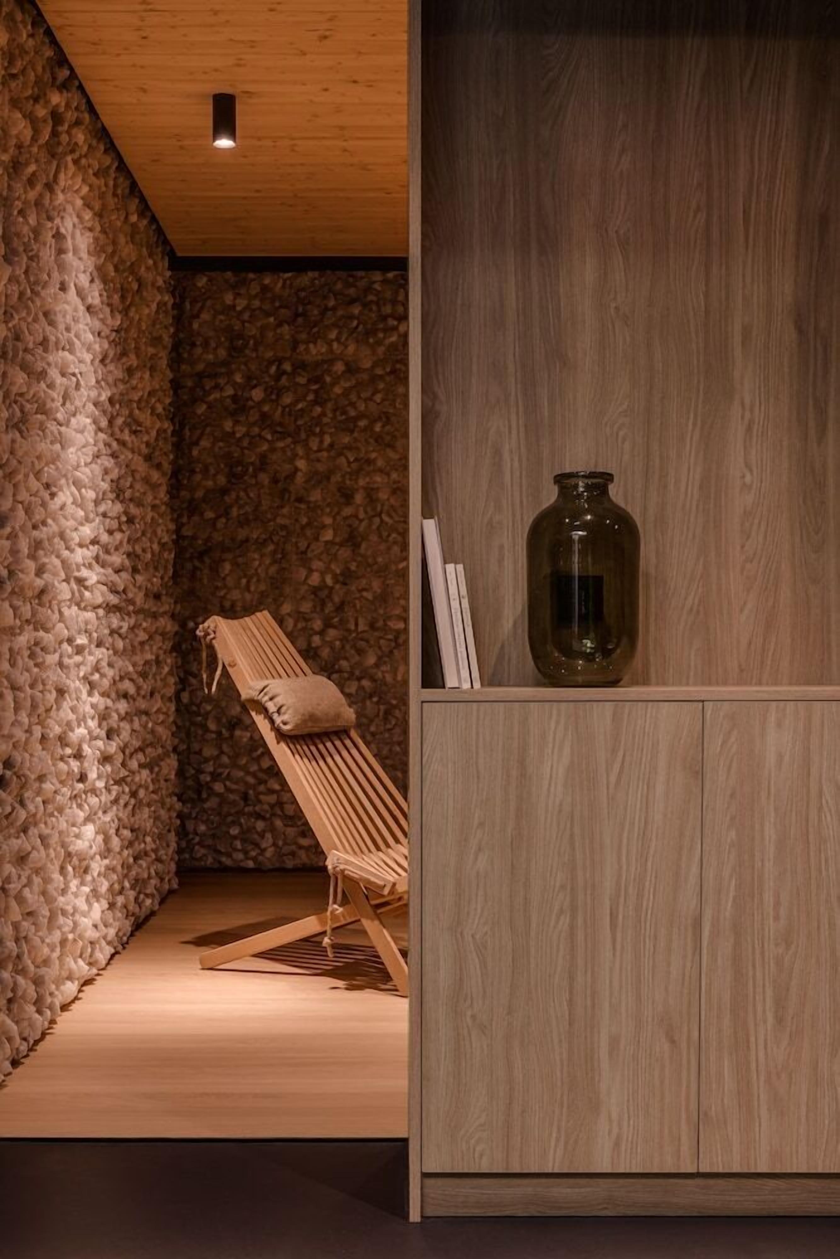 المنشأة من الداخل