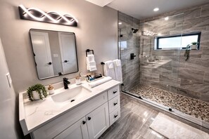 Shower, hair dryer, towels - Luxury 5BR / 5.5BA Ensuite Baths | Edgewood Social House | Theater | Game Room (Atlanta)
