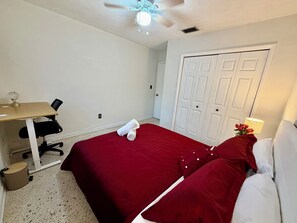 Fer et planche à repasser, Wi-Fi, draps fournis