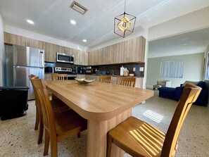 Unclassified image, 5 of 26, button - Family Home in the Heart of Miami (Miami)