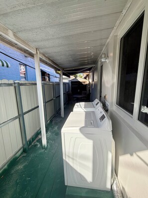 Unclassified image, 2 of 26, button - Family Home in the Heart of Miami (Miami)