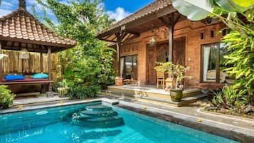 Alberca al aire libre