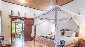 House, 2 Bedrooms, Balcony | Iron/ironing board, free WiFi