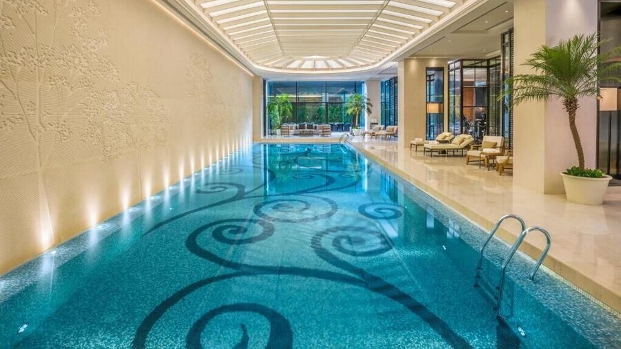 The Grand Mansion Hotel