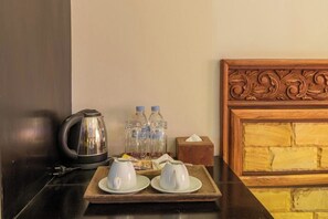 Deluxe Twin Room, City View | Interior - Dara Panha Sak Guesthouse (Siem Reap)