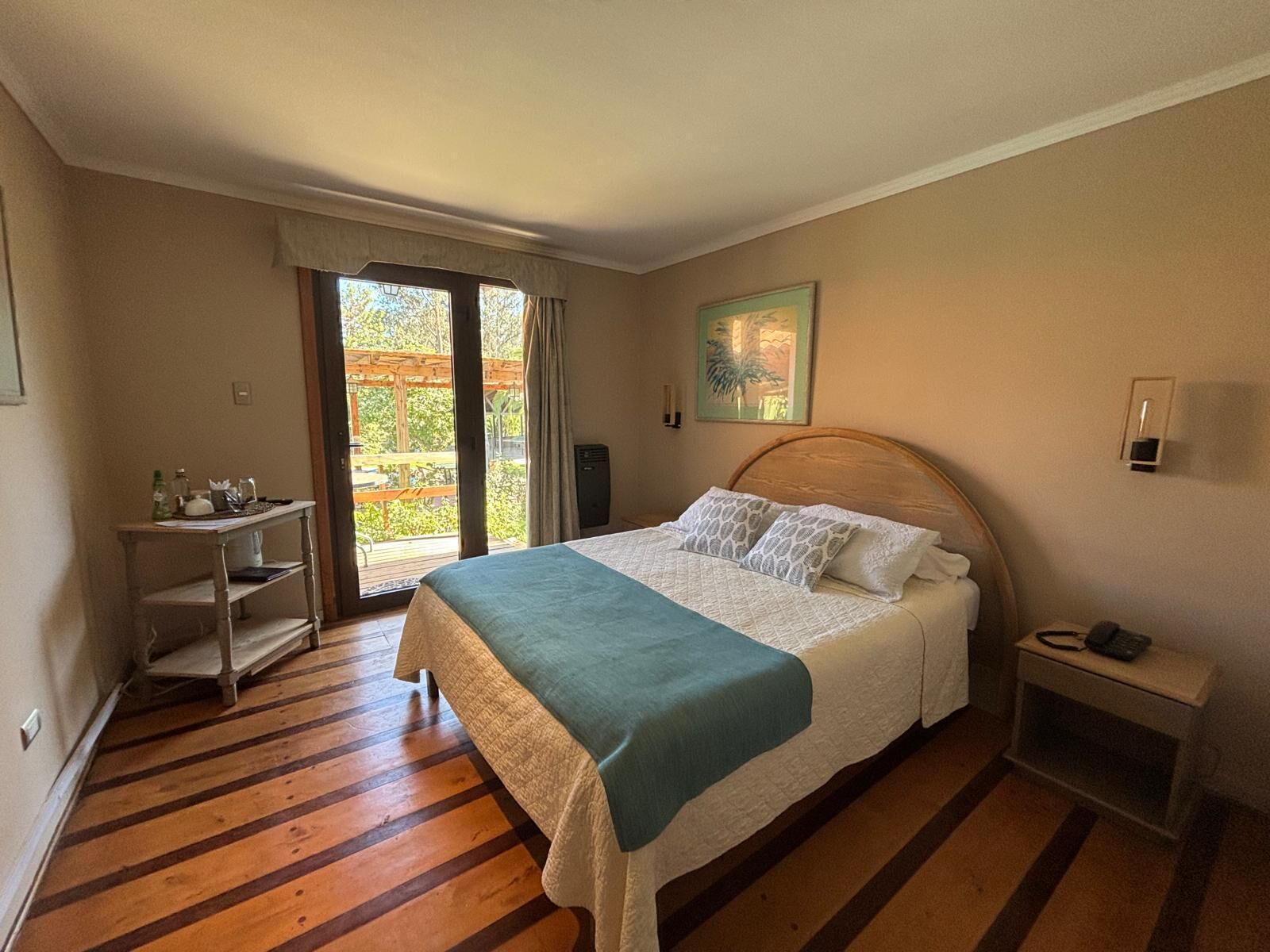 Habitación doble superior, 1 habitación, para no fumadores, vista a la alberca | Caja de seguridad en la habitación y wifi gratis 