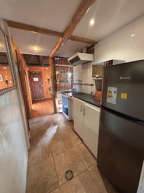 Chalet Grand, 3 habitaciones, balcón, vista al jardín | Cocina privada | Periquera