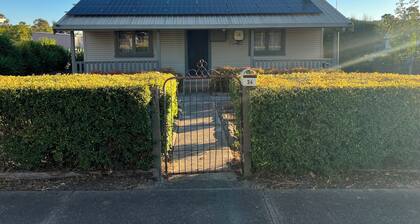 Cosy Heritage Cottage