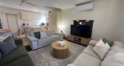 Cosy Heritage Cottage