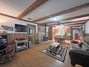 TV, fireplace - Creekside Cottage- Fishing Cabin (Bryson City)