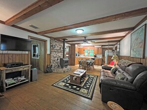 TV, fireplace - Creekside Cottage- Fishing Cabin (Bryson City)