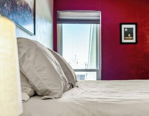 2 室のベッドルーム、旅行用ベビーベッド、WiFi、ベッドシーツ