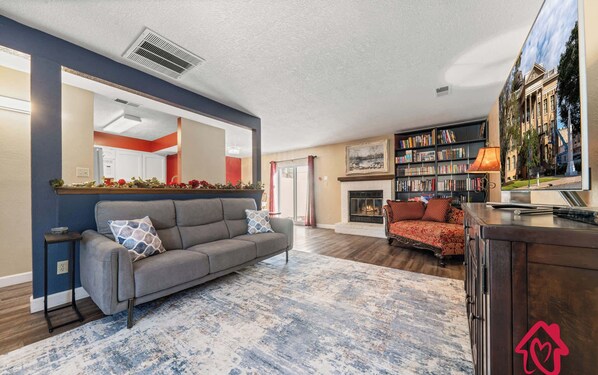 TV, fireplace, offices