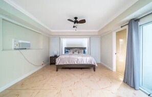 Bügeleisen/Bügelbrett, Internetzugang, Bettwäsche