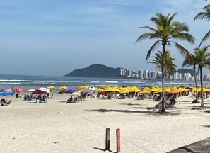 Unclassified image, 5 of 5, button - Vrbo Property (Guarujá)