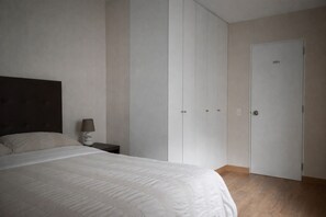 Iron/ironing board, internet, bed sheets - Vrbo Property (Lima)