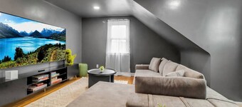 *Central location*Clean*Parking*