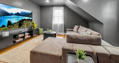 *Central location*Clean*Parking*