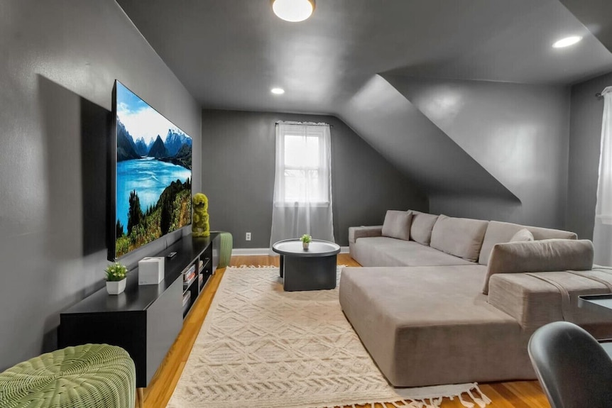 *Central Location*clean*parking* - Buffalo, NY