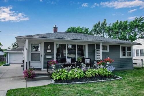 New*Clean*3BDRM*Centrally Located*Free Parking*A/C