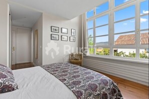 5 chambres, fer et planche à repasser, accès au Wi-Fi (inclus)