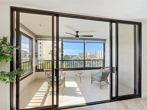 Botó d’imatge sense classificar, 5 de 35