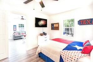 4 bedrooms, iron/ironing board, WiFi, bed sheets - Spacious 4/2 Home Copperas Cove Close to Fort Hood- Sleeps 8, Work/Travel (Copperas Cove)