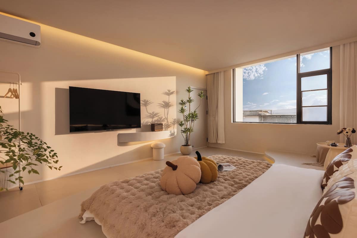 ラグジュアリー ダブルルーム ヒルビュー | デスク、ノートパソコン用作業スペース、遮光カーテン、アイロン / アイロン台