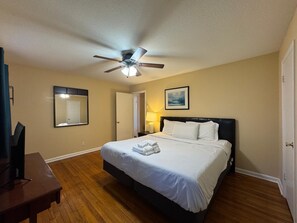 3 chambres, fer et planche à repasser, accès à Internet, literie fournie
