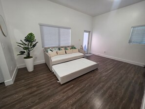 Unclassified image, 3 of 20, button - Casa Tropical - 2BR/2BA - Sleeps 6 - Near Airport (Hialeah)