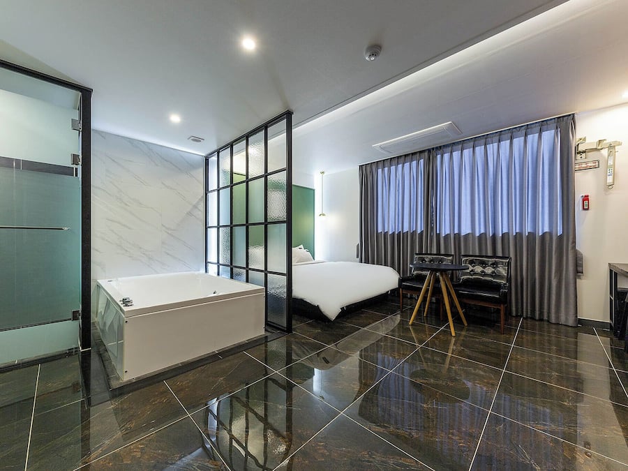 Suite, City View | Desk, laptop workspace, blackout curtains, free WiFi