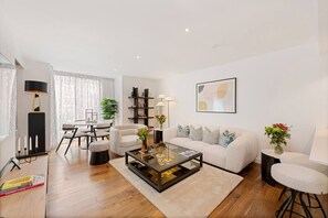 House - Exclusive Fitzrovia 3-bed Concierge Central AC (London)
