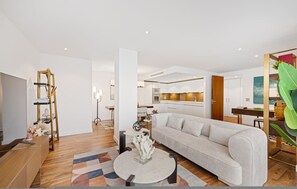 House - Modern Fitzrovia 2BR With Large Balcony AC (London)