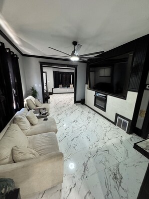 Nicht klassifiziertes Bild, 2 von 10, Schaltfläche