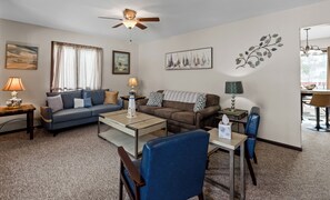 TV - Experience comfort at Ludington's Bed & Beach (Ludington)