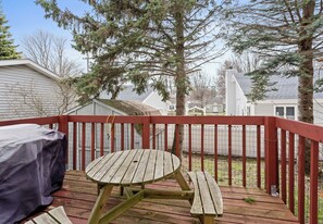 Property grounds - Experience comfort at Ludington's Bed & Beach (Ludington)