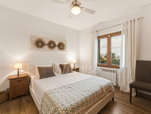 3 bedrooms, iron/ironing board, Internet, bed sheets - Villa Altavista, Calonge - Costa Brava (Calonge)