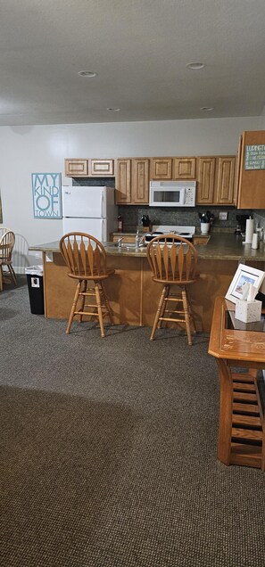Private kitchen - Experience comfort at Ludington STRAM - Unit 201 (Ludington)