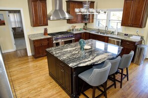 Fridge, microwave, oven, stovetop - Luxury Lakefront Estate- World Cup 2026- Pool, Speakeasy & Theater- Atlanta (Lithonia)