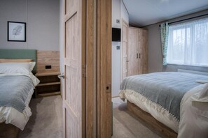 3 bedrooms, WiFi, bed sheets