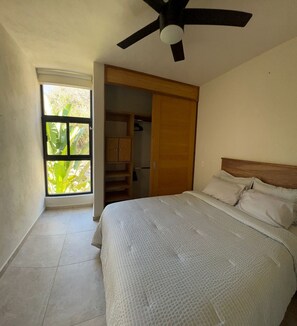 3 bedrooms, free WiFi, bed sheets - 3 bd 2.5 ba w/AC, Wifi 15 min walk to Beach! Pet Friendly, spacious and clean! (Sayulita)
