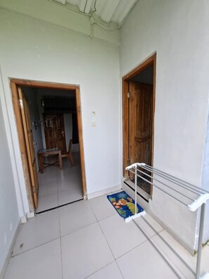 Comfort Double Room | Free WiFi - Golo Tango Homestay (Labuan Bajo)