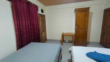 Classic Triple Room, Non Smoking, Garden View | Wi-fi percuma