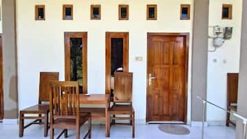 Classic Triple Room, Non Smoking, Garden View | Terrace/patio