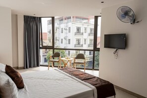 ベーシック スタジオ バルコニー シティビュー