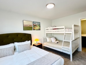 5 Schlafzimmer, Bügeleisen/Bügelbrett, kostenloses WLAN, Bettwäsche