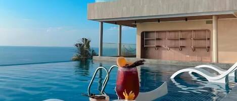 5 outdoor pools, free cabanas, pool umbrellas