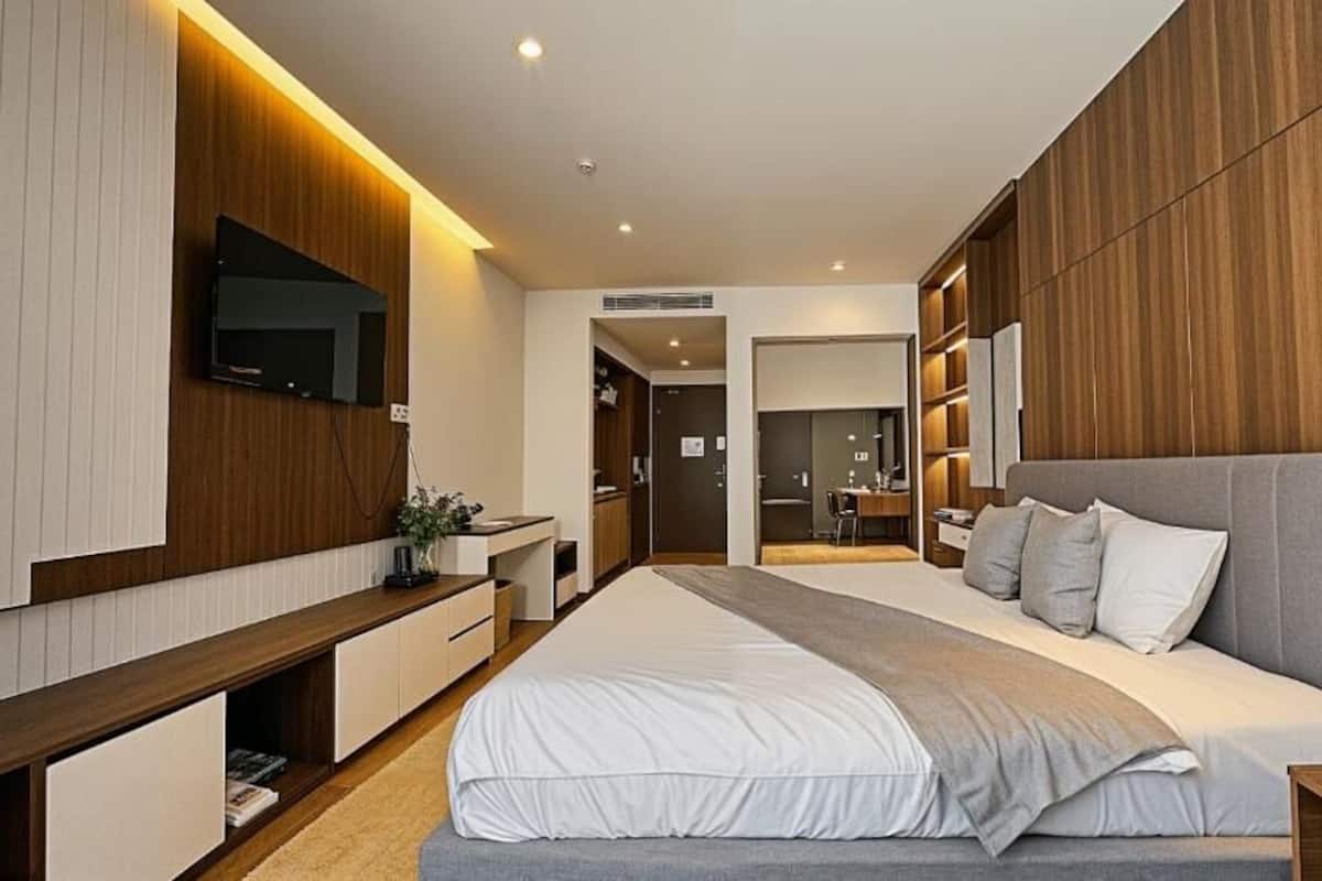 Studio, Sea View | In-room safe, soundproofing, iron/ironing board, free WiFi